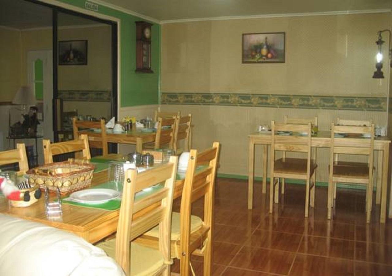 Hostal South Wind I Puerto Natales Exteriör bild